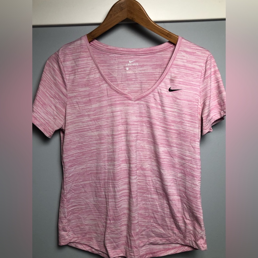 Pink Nike dry fit
